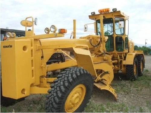 Фото Запчасти на Автогрейдер KOMATSU GD705A-4