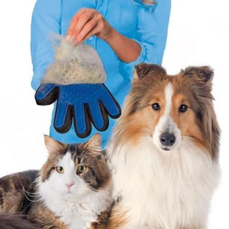 Фото Перчатка-чесалка для домашних животных Pet Brush Glove