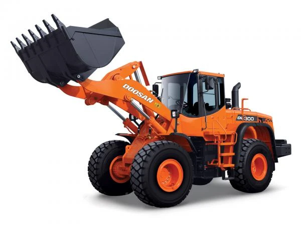 Фото Новый фронтальный погрузчик DOOSAN DL300A