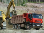 фото Самосвалы IVECO TRAKKER 6х4 6х6 8х4 8х8