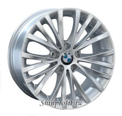 Фото Replica B126 8x17/5x120 D72.6 ET46 Silver