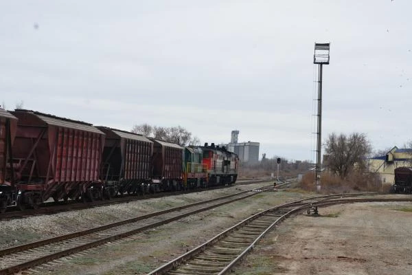 Фото Земельный участок 2000 кв м. Жд пути. Ипатовский р-он