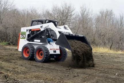 Фото Услуги мини погрузчиков Bobcat