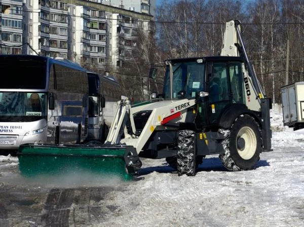 Фото Щетка дорожная с мех. поворотом,диаметр дисков 550 мм