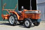 фото Японский минитрактор Kubota L-1 20 D