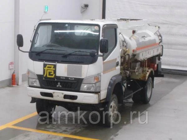 Фото Бензовоз MITSUBISHI CANTER гв 2008 4 wd полный привод 4х4 3 секции объем 3 куб.м груз 2,55 т пробег 583 т.км