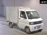 фото Автофургон изотермический MITSUBISHI MINICAB TRUCK г 2009 груз 0,35 тн двухсторонняя разгрузка пробег 165 т.км