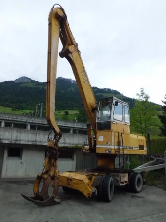 Фото Перегружатель леса Liebherr A 922