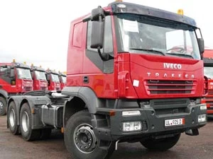 Фото Тягач седельный на 633911 на базе IVECO Trakker AT720T42 (6x4)