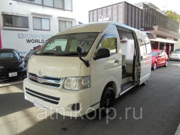 Фото Грузовой микроавтобус фургон категория B TOYOTA HIACE VAN