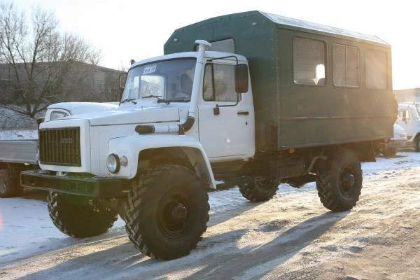 Фото Вахтовый автобус ГАЗ 33081 зеленый фургон кунг вахтовый