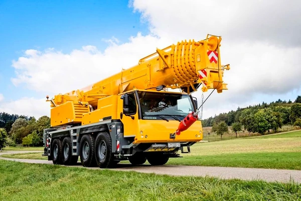 Фото Автокран Liebherr LTM 1100 — 100 тонн