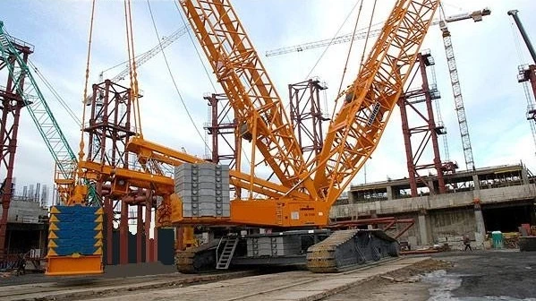 Фото Аренда гусеничного крана LIEBHERR LR  1600 тонн, аренда гусеничного крана 600 тонн