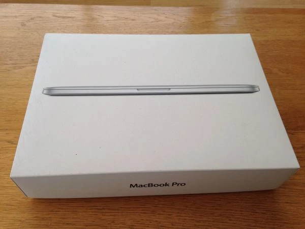 Фото Apple MacBook Pro 15.4" RETINA - 2.8GHz 16GB 1TB Ноутбуки