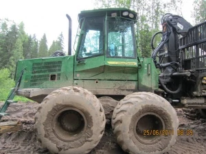 Фото Форвардер John Deere 1710D