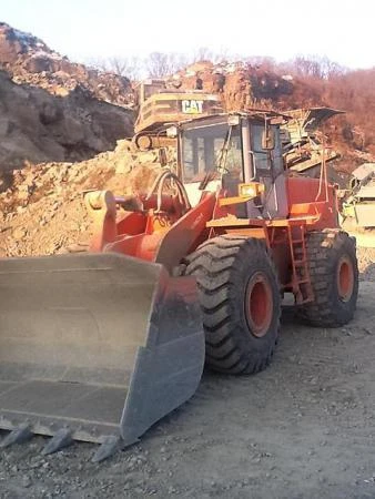 Фото Продажа фронтального погрузчика Hitachi LX230