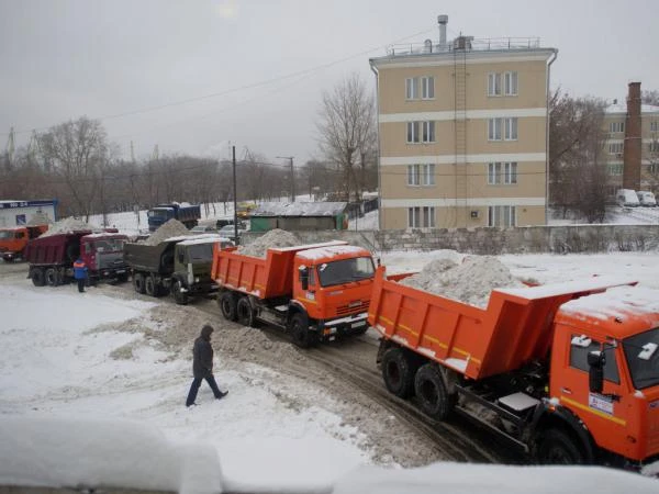 Фото Самосвалы для вывоза снега