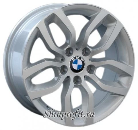 Фото Replica B122 8x17/5x120 D72.6 ET43 Silver