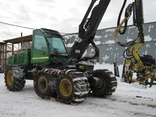 Фото Харвестер John Deere 1270D