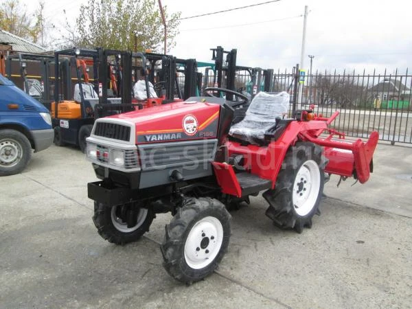 Фото Японский мини трактор YANMAR F155D