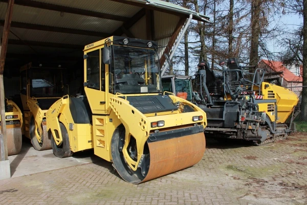 Фото Аренда комбинированного Катка Bomag BW 151 AC-4