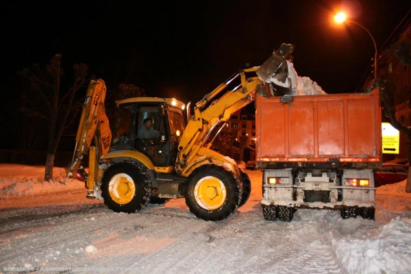 Фото Расчистка и вывоз снега заказать в Нижнем Новгороде 