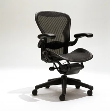 Фото Herman Miller Aeron