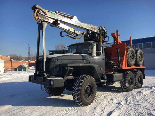 Фото Лесовоз Урал 2020 г.в. рядный двигатель с ГМ и прицепом роспуском