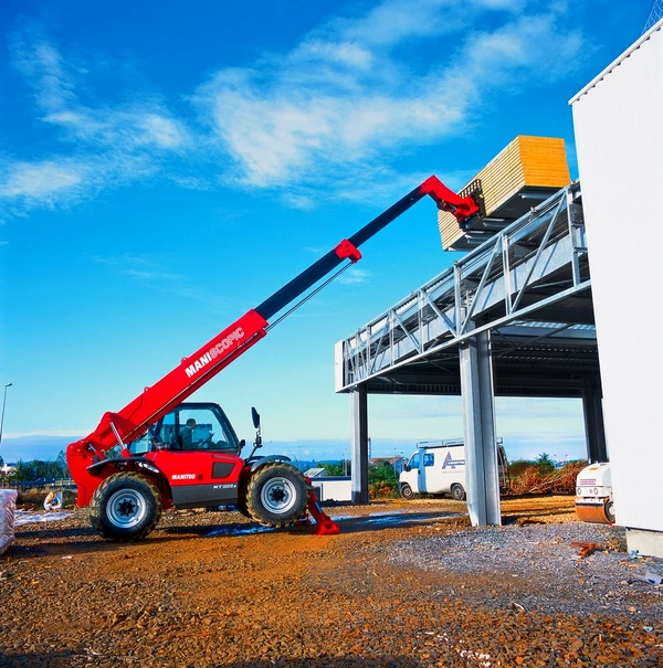 Фото Погрузчик телескопический Manitou MT 1435 SLT