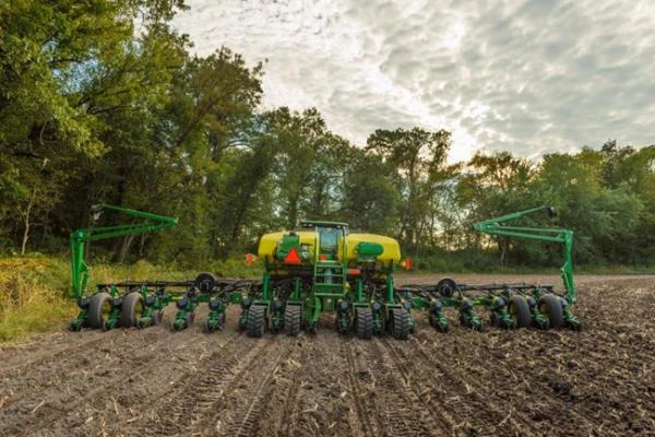 Фото ГУСЕНИЧНЫЙ ХОД SOUCY ДЛЯ ПОСЕВНЫХ КОМПЛЕКСОВ JOHN DEERE