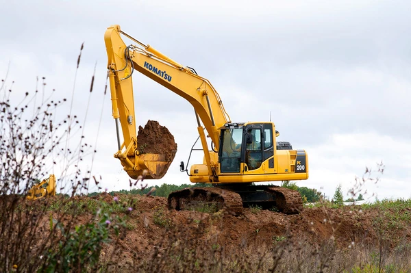 Фото Гусеничный экскаватор Komatsu PC200