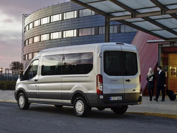 Фото Микроавтобус Ford Transit Shuttle Bus 17+1 SVO