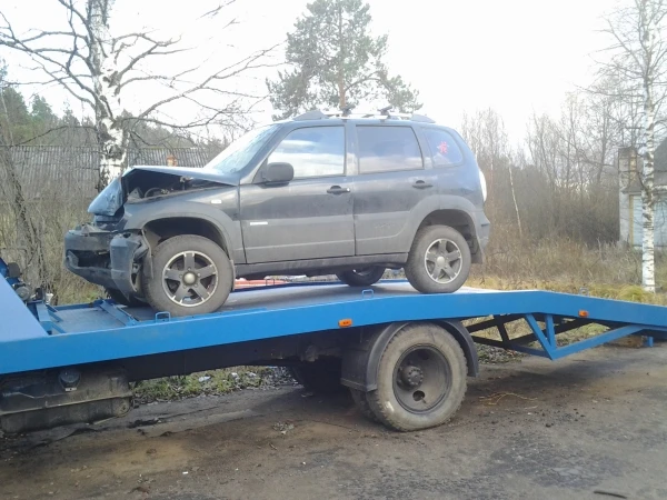 Фото Эвакуация,помощь в дороге круглосуточно.