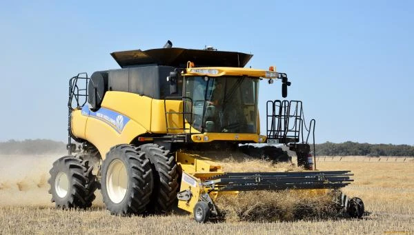 Фото Аренда комбайнов Claas Lexion, John-Deere, New Holland