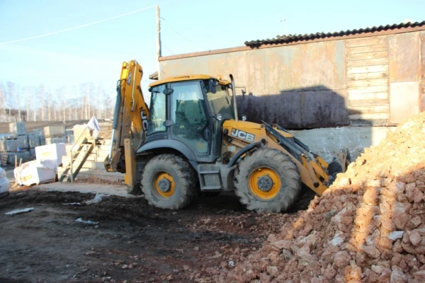 Фото Аренда экскаватора- погрузчика JCB 3-cx- super