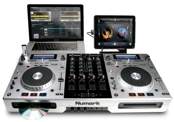 Фото NUMARK MixDeck Quad