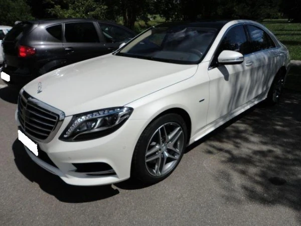 Фото Самый крутой кортеж из черных и белых Mercedes-Benz S-Class W222 Long 2015