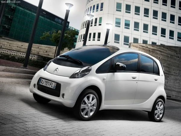 Фото Электромобиль Citroen C-Zero