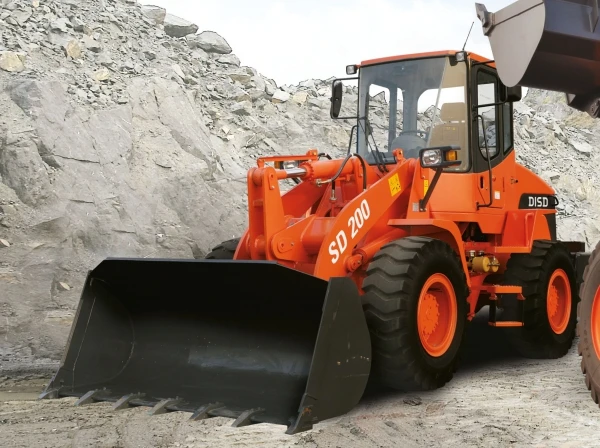 Фото Фронтальный погрузчик Doosan DISD SD200