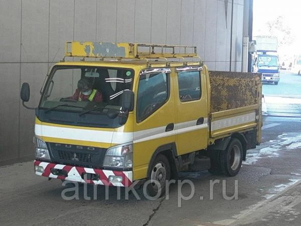 Фото Грузовик двухкабинник бортовой MITSUBISHI CANTER гв 2008 гидроборт кабина 6 м груз 2 т пробег 231 т.км