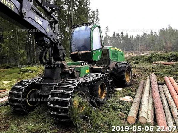 Фото Харвестер JOHN DEERE 1270E