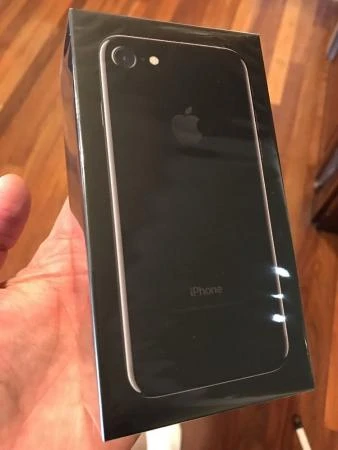 Фото Latest Model Apple iPhone 7 128GB Black Unlocked Smartphone