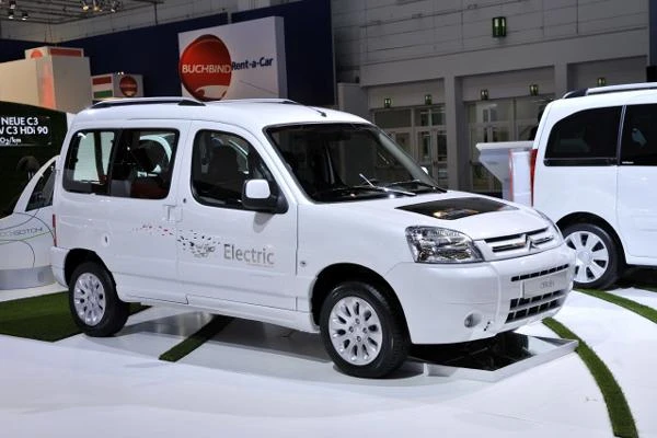 Фото Электромобиль Citroen Berlingo First Electric