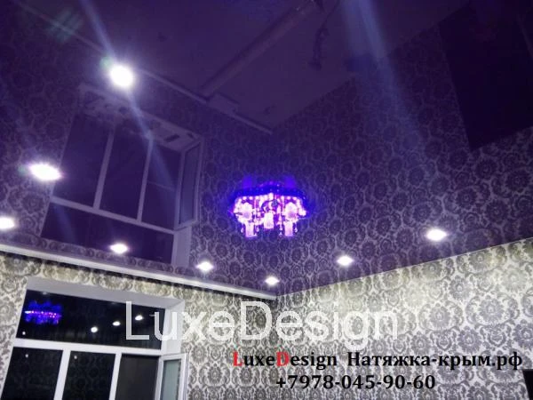 Фото Европейские натяжные потолки в гостинной LuxeDesign