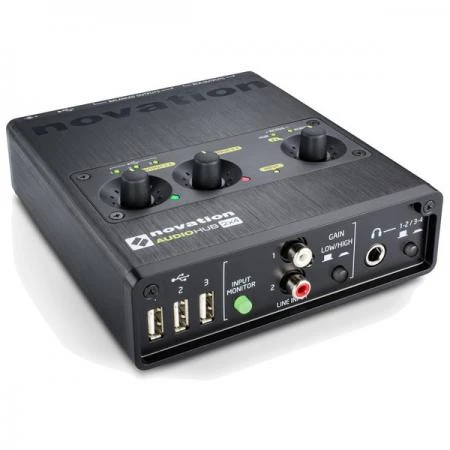 Фото Внешняя студийная звуковая карта Novation Audiohub 2x4