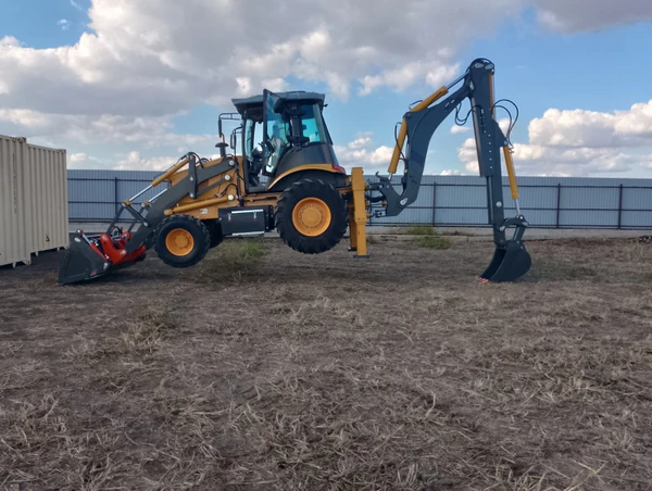 Фото Экскаватор погрузчик ATLET  аналог JCB 3 CX