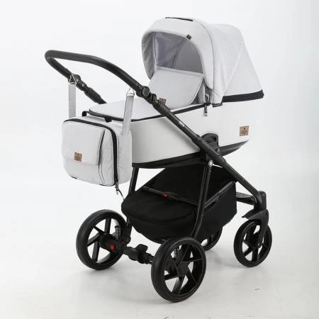 Фото Коляска 3 в 1 BeBe-mobile Gusto кожа светло-серая/светло-серый