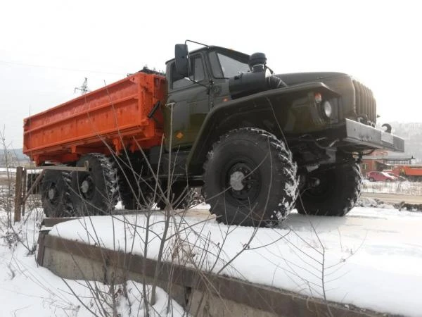 Фото Продам Урал 5557 Сельхозник (самосвал с боковой разгрузкой)