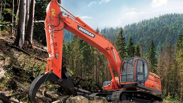 Фото Перегружатель леса DOOSAN DX225LL