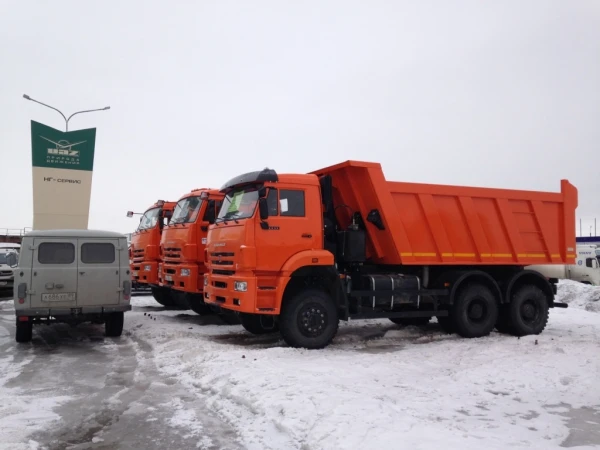 Фото Самосвалы КАМАЗ в Дилерском центре Ямала